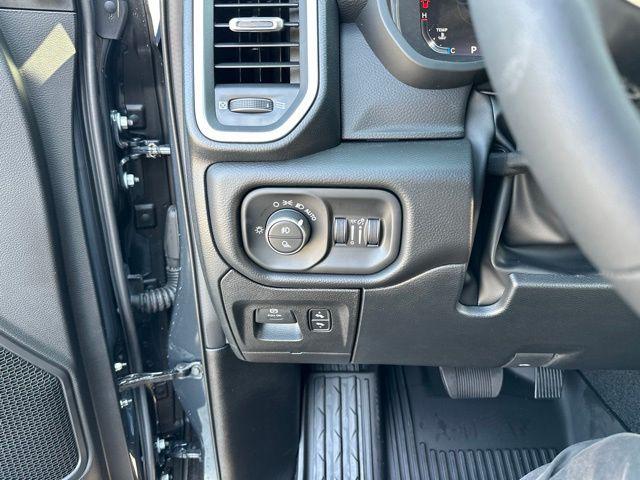 2026 Ram 1500 Big Horn Crew Cab 4x4 64 Box
