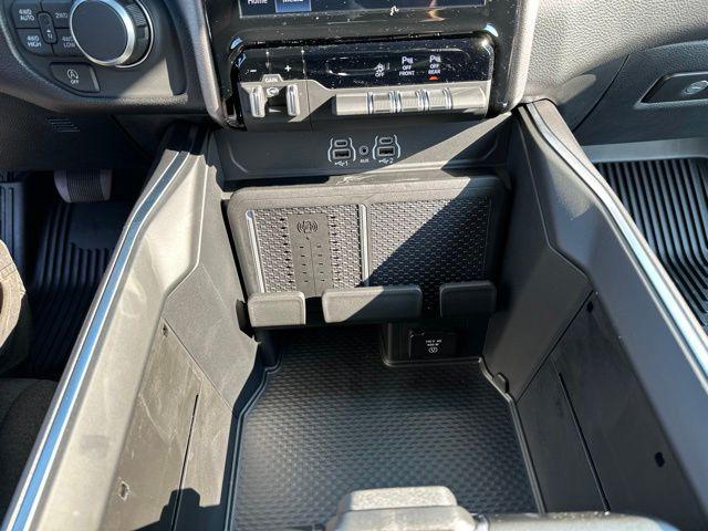2026 Ram 1500 Big Horn Crew Cab 4x4 64 Box