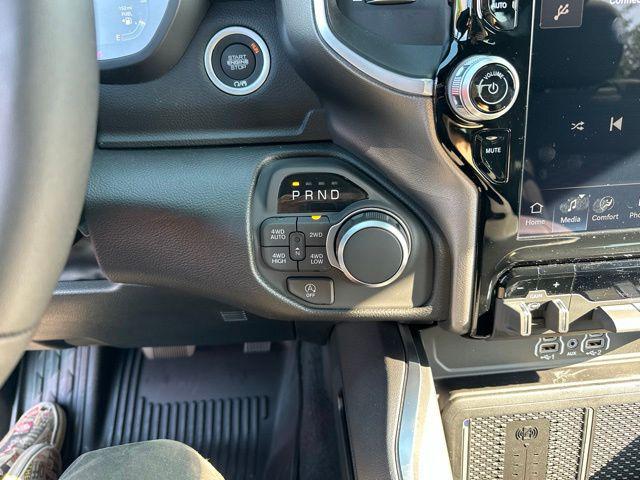 2026 Ram 1500 Big Horn Crew Cab 4x4 64 Box