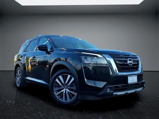 2022 Nissan Pathfinder Platinum 4WD for sale in Joliet, IL