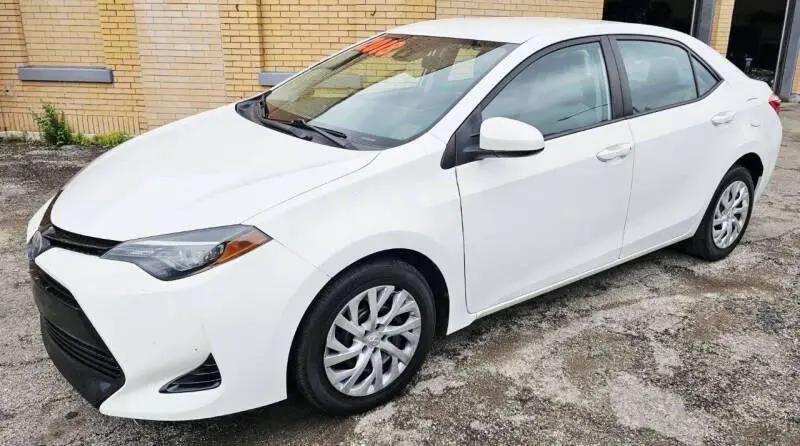 2018 Toyota Corolla LE for sale in Chicago, IL