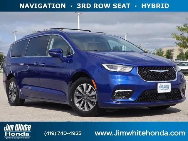 2021 Chrysler Pacifica Hybrid Touring L for sale in Maumee, OH