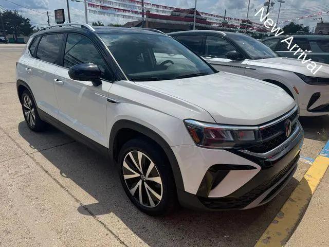 2023 Volkswagen Taos 1.5T SE for sale in Parkersburg, WV