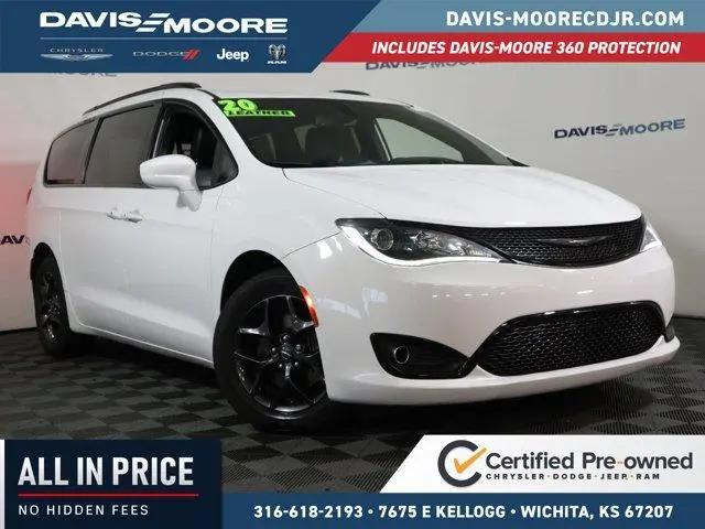2020 Chrysler Pacifica Touring L for sale in Wichita, KS
