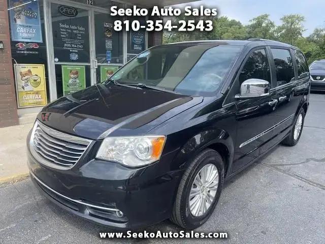 2015 Chrysler Town & Country Limited Platinum for sale in Flint, MI