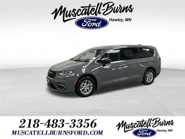 2025 Chrysler Pacifica Select for sale in Hawley, MN