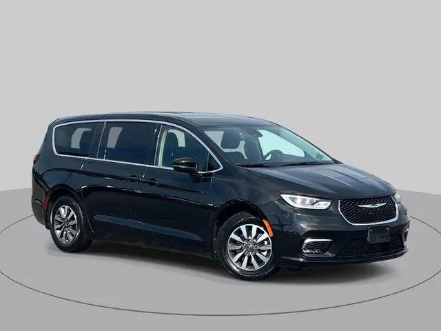 2023 Chrysler Pacifica Hybrid Touring L for sale in Columbia, TN