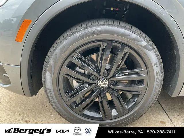 2022 Volkswagen Tiguan 2.0T SE R-Line Black for sale in Larksville, PA