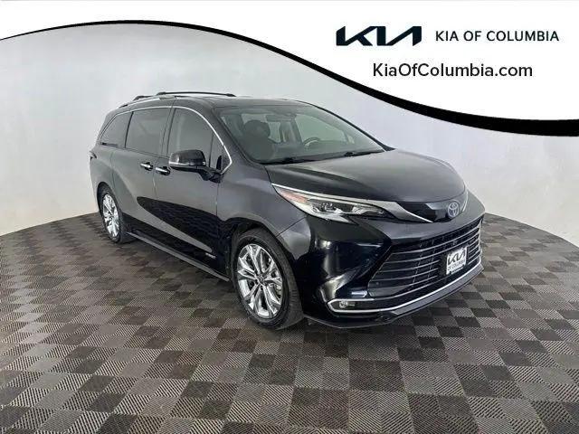 2021 Toyota Sienna Platinum for sale in Columbia, MO