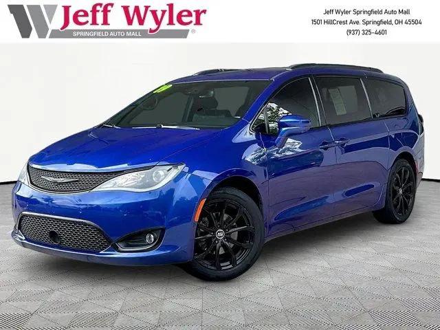 2019 Chrysler Pacifica Touring L for sale near Springfield, OH