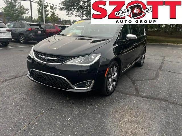 2018 Chrysler Pacifica Limited for sale in Waterford, MI