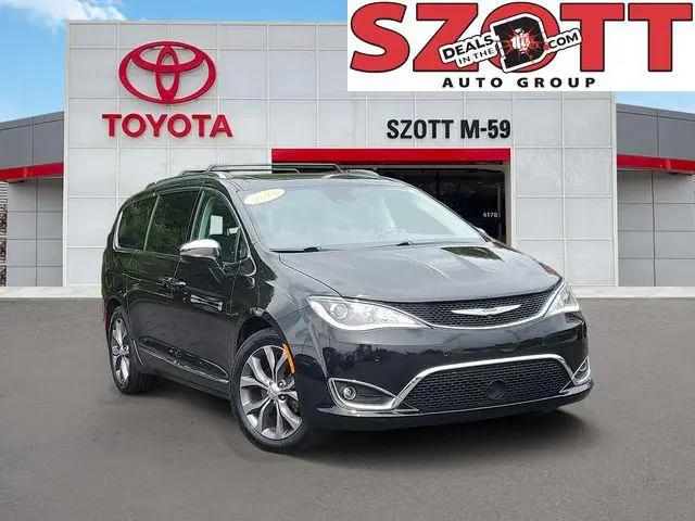 2018 Chrysler Pacifica Limited for sale in Waterford, MI