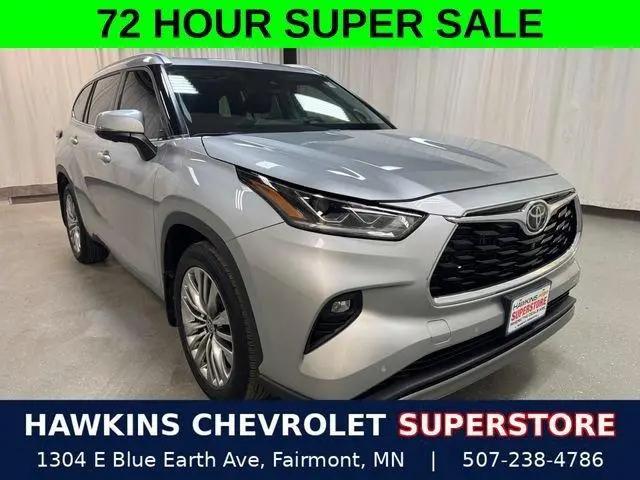 2024 Toyota Highlander Platinum for sale in Fairmont, MN