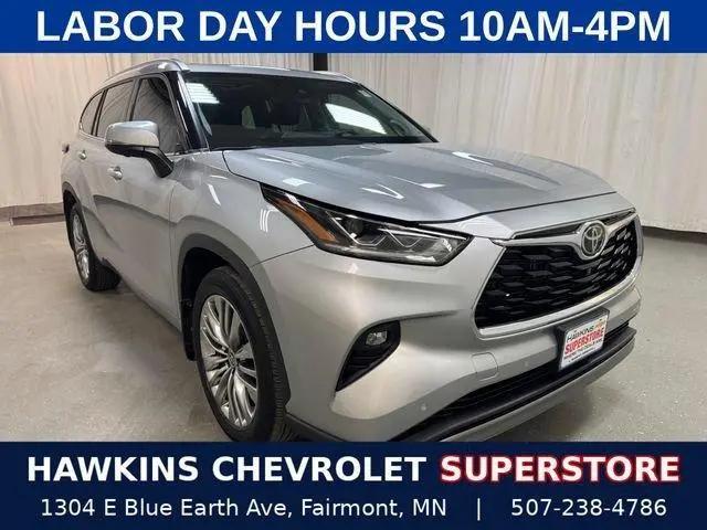 2024 Toyota Highlander Platinum for sale in Fairmont, MN
