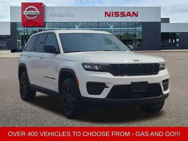 2025 Jeep Grand Cherokee Altitude 4x4 for sale in Clinton Township, MI