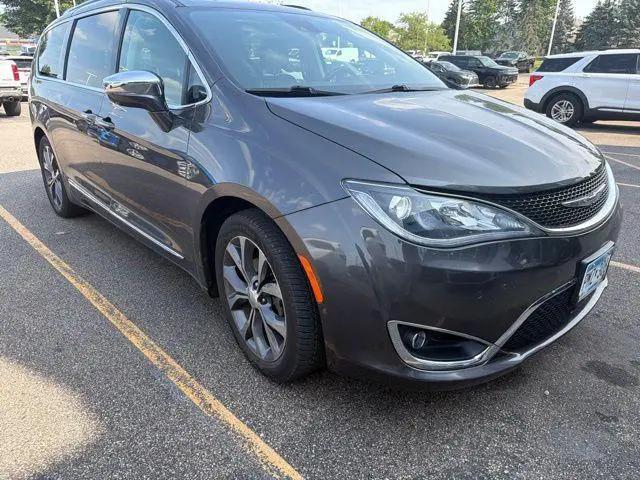 2018 Chrysler Pacifica Limited for sale in Shakopee, MN