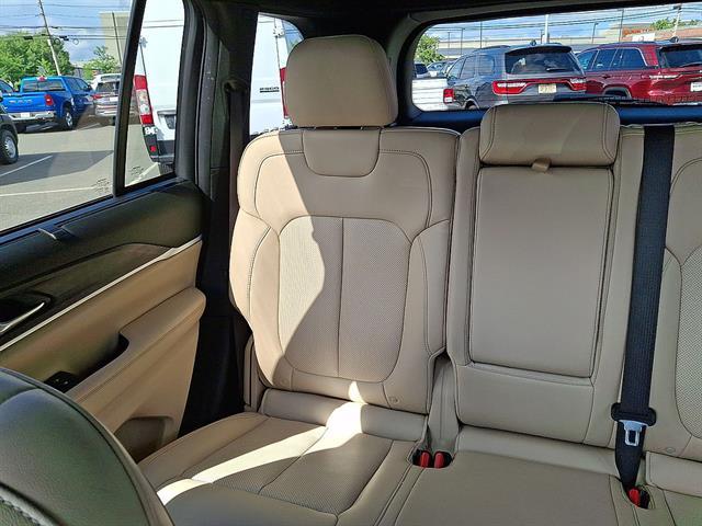 2025 Jeep Grand Cherokee Limited - Photo 12