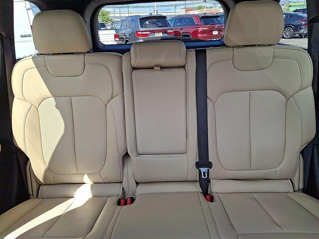 2025 Jeep Grand Cherokee Limited - Photo 13