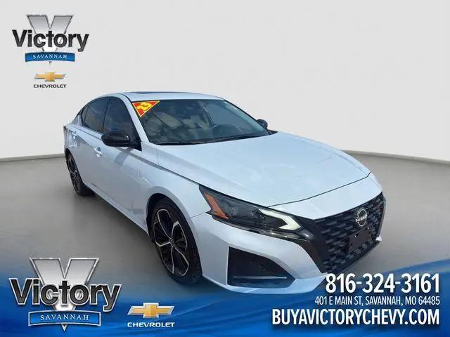2023 Nissan Altima SR FWD for sale in Savannah, MO