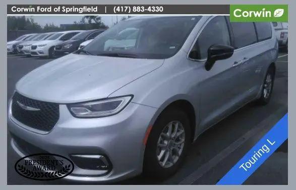 2024 Chrysler Pacifica Touring L for sale in Springfield, MO