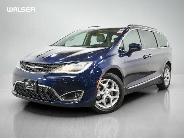 2017 Chrysler Pacifica Touring-L for sale in Burnsville, MN