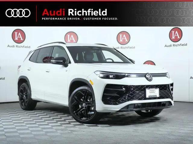2025 Volkswagen Tiguan 2.0T SE R-Line Black for sale in Richfield, MN