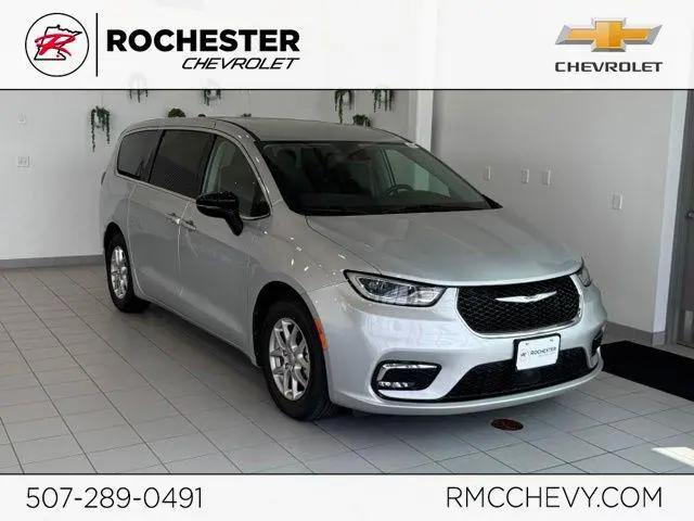 2024 Chrysler Pacifica Touring L for sale in Rochester, MN