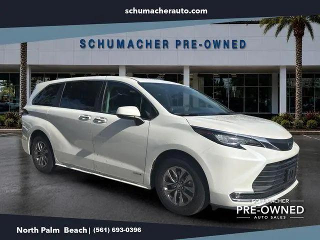 2021 Toyota Sienna XLE for sale in Lake Park, FL