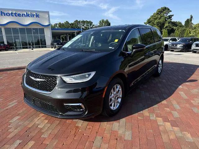 2023 Chrysler Pacifica Touring L for sale in Huntsville, AL