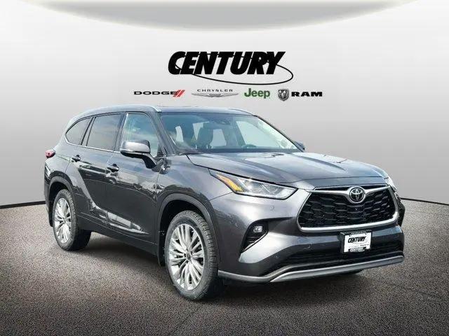 2023 Toyota Highlander Platinum for sale in Wentzville, MO