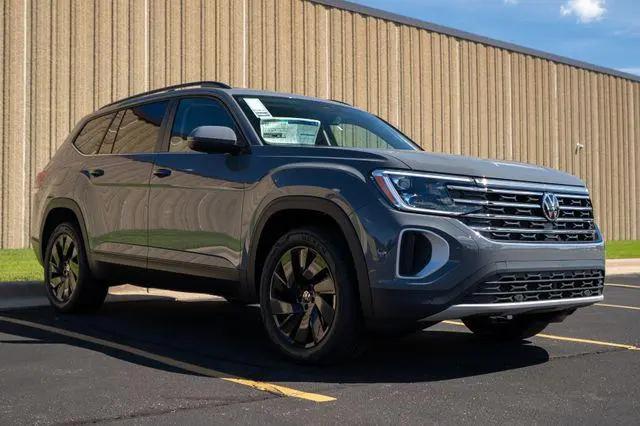 2026 Volkswagen Atlas SE with Technology for sale in Glendale, WI