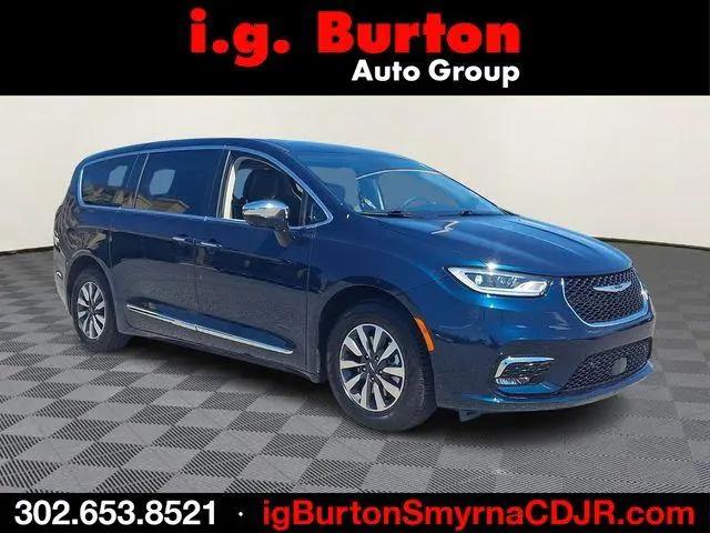 2023 Chrysler Pacifica Hybrid Limited for sale in Smyrna, DE