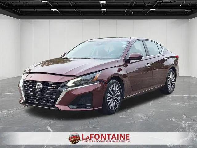 2023 Nissan Altima SV FWD for sale in Fenton, MI