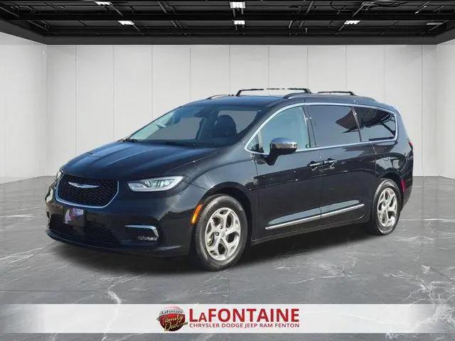 2023 Chrysler Pacifica Limited for sale in Fenton, MI