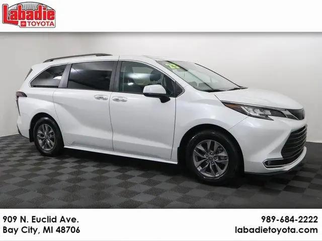 2023 Toyota Sienna XLE for sale in Bay City, MI