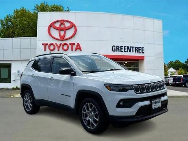 2022 Jeep Compass Latitude Lux 4x4 for sale in Danbury, CT