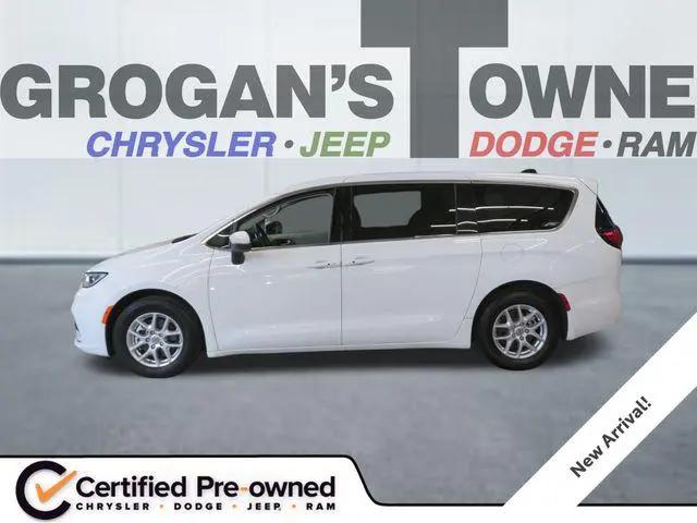 2023 Chrysler Pacifica Touring L for sale in Toledo, OH