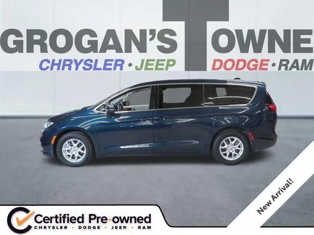 2023 Chrysler Pacifica Touring L for sale in Toledo, OH