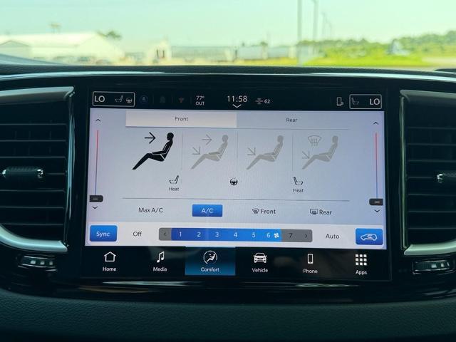 2025 Chrysler Pacifica Select