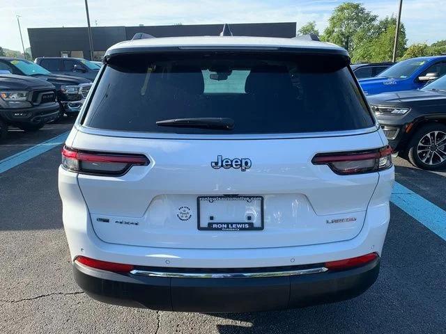 2022 Jeep Grand Cherokee L Laredo 4x4