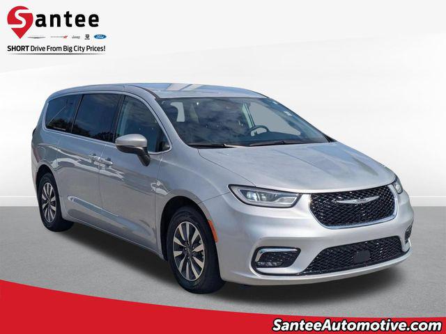 2023 Chrysler Pacifica Hybrid Touring L for sale in Manning, SC