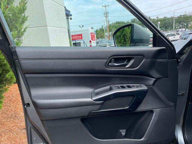 2023 Nissan Pathfinder SV 4WD