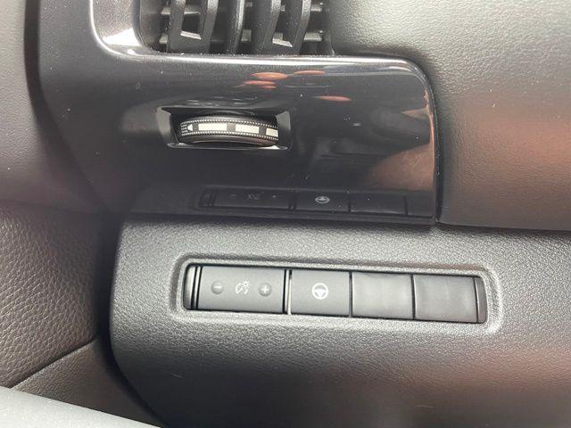 2023 Nissan Pathfinder SV 4WD