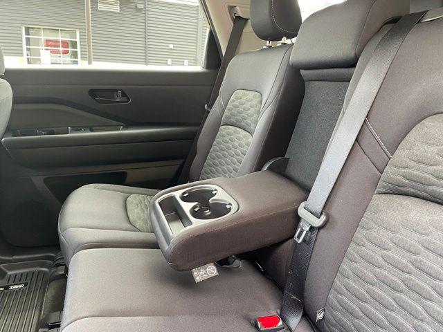2023 Nissan Pathfinder SV 4WD