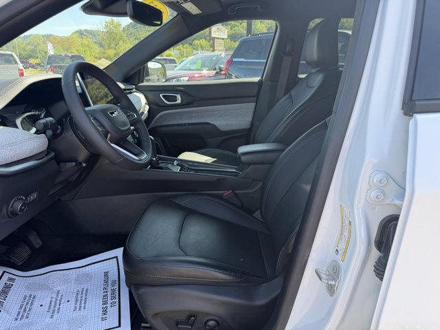 2023 Jeep Compass Latitude Lux FWD