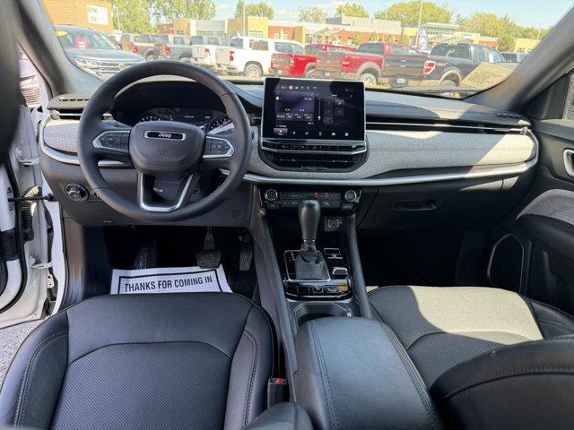 2023 Jeep Compass Latitude Lux FWD
