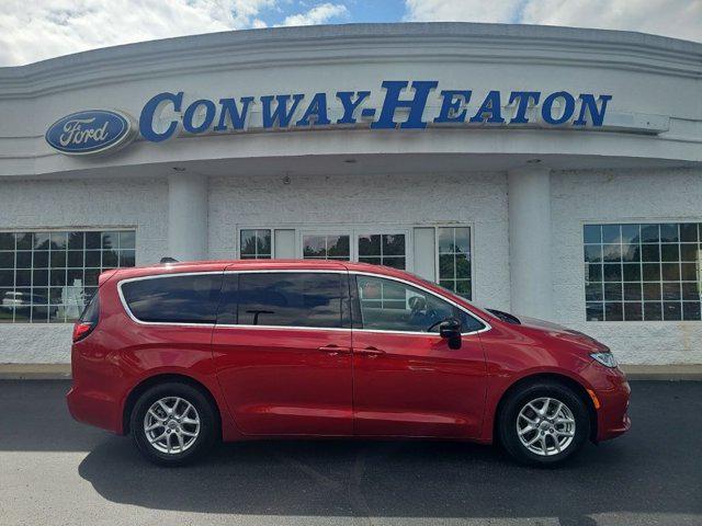 2024 Chrysler Pacifica Touring L for sale in Bardstown, KY