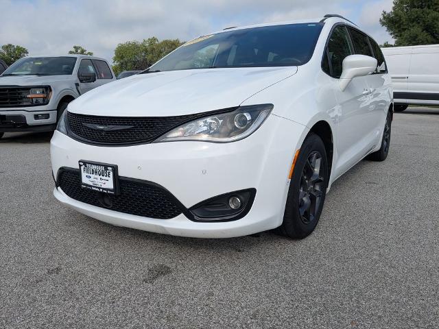 2020 Chrysler Pacifica Touring L Plus for sale in Demotte, IN