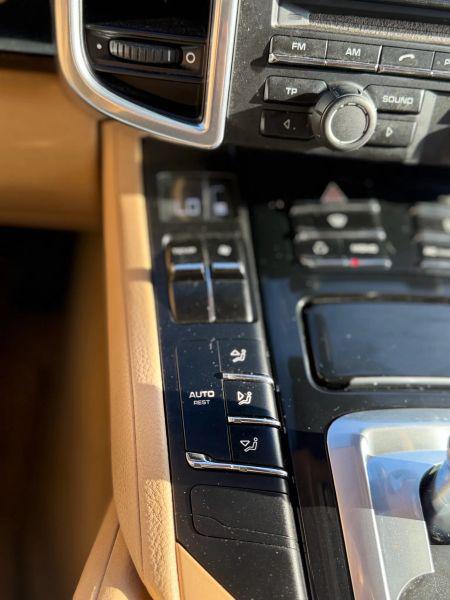 2011 Porsche Cayenne Base