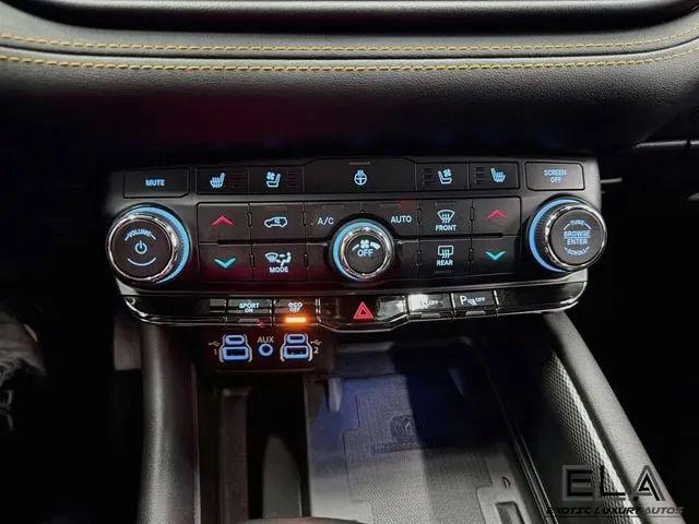 2022 Dodge Durango Orange Sport RWD